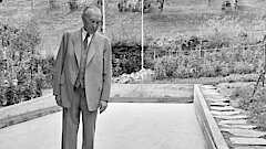 Adenauer spielt Boccia